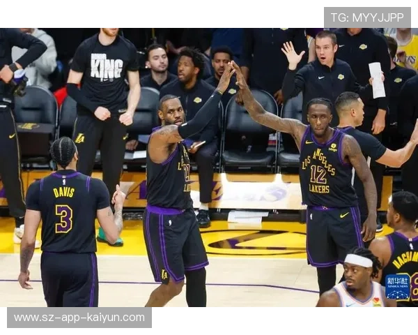 NBA常规赛雷霆大比分战胜湖人，稳居联盟榜首