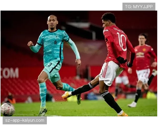 探营:斯图加特赛前最后一练,重点演练快速通过中场的长传联系 探营:斯图加特赛前最后一练,重点演练快速通过中场的长传联系