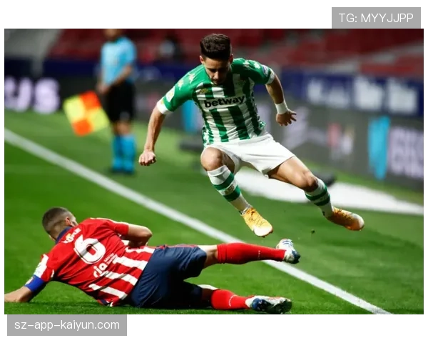 克瓦拉茨赫利亚梅开二度，登贝莱内切破网，于帕梅卡诺和路易斯·迪亚斯先后破门